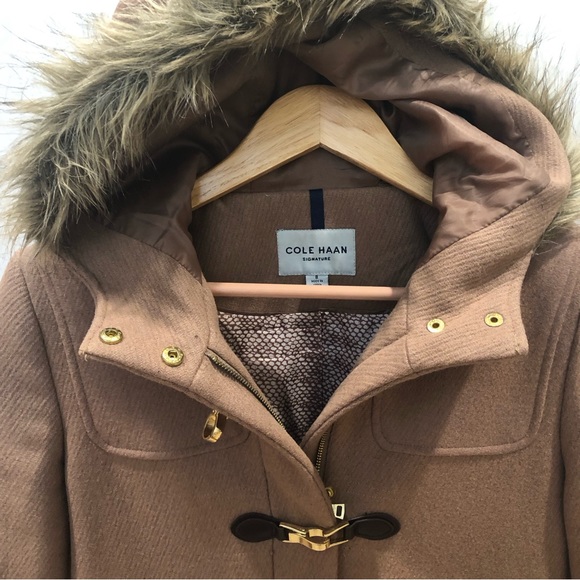 🧥 Cole Haan camel wool coat with faux fur trim hood 🧥 - Picture 4 of 4
